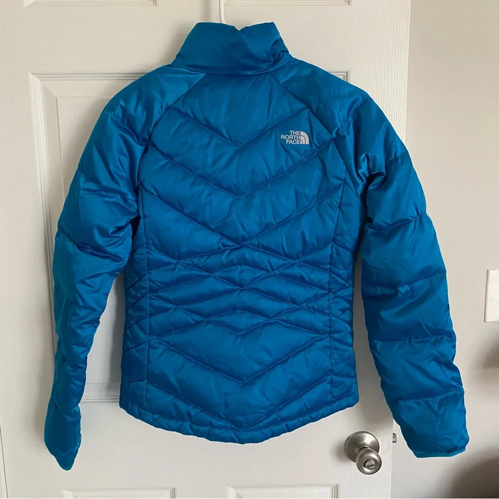 The North Face 550 Fill Puffer Coat - Picture 2 of 8